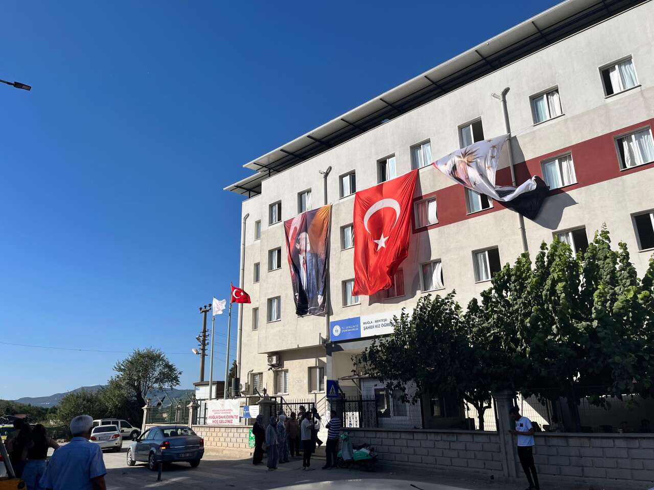 Kötekli’de Üniversite Hareketliliği: Yurtların Önünde Yoğunluk Oluştu 2